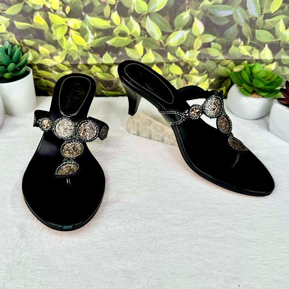 {Cole Haan} Y2K VTG Women’s Embellished Bejeweled Thong Sandal - Size 6.5B - Picture 1 of 15